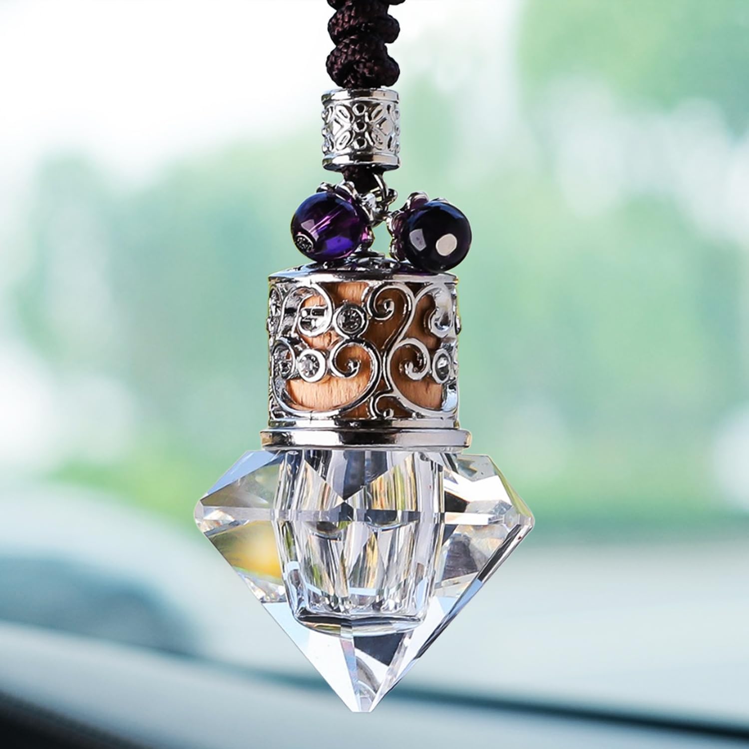 61n2JZhBW2L._AC_SL1500_.jpg Diamond-shaped empty crystal hanging car air freshener bottle with wooden cap, rear view mirror accessory. - Image 1